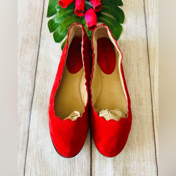 Audrey Brook Winny Suede Flats - Picture 4 of 8